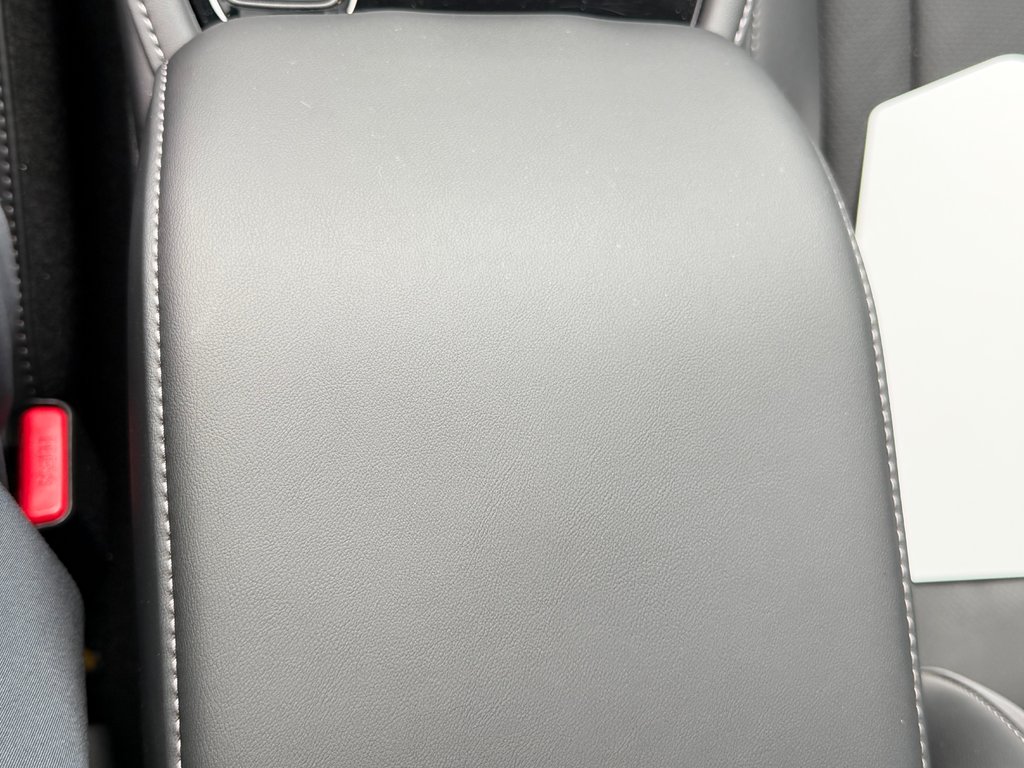 Honda Accord Hybrid TOURING 3.900KM / GO LES TAXI ! UN 2026 PAREIL C’EST 49,347$ / 2025 à Thetford Mines, Québec - 55 - w1024h768px
