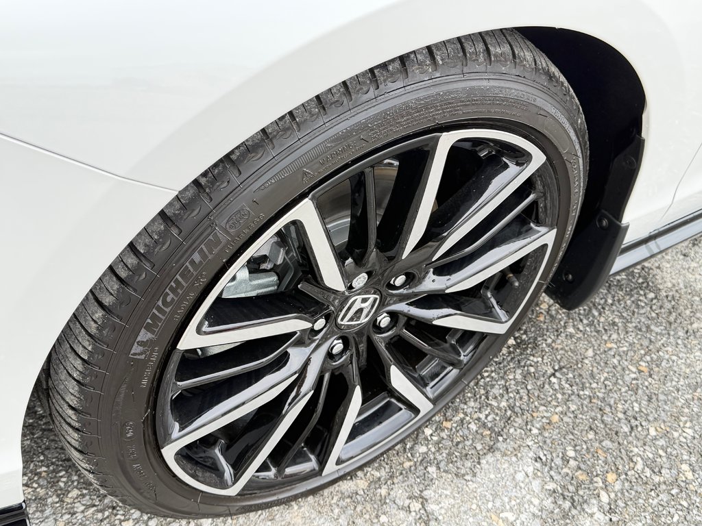 Honda Accord Hybrid TOURING 3.900KM / GO LES TAXI ! UN 2026 PAREIL C’EST 49,347$ / 2025 à Thetford Mines, Québec - 15 - w1024h768px
