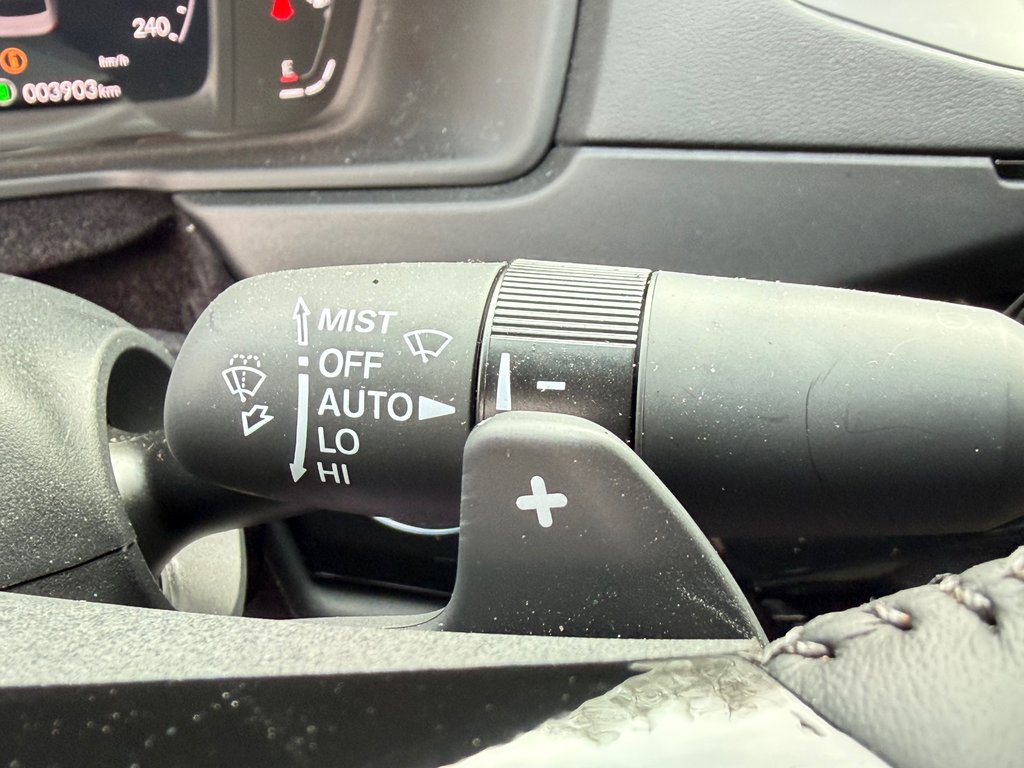 Honda Accord Hybrid TOURING 3.900KM / GO LES TAXI ! UN 2026 PAREIL C’EST 49,347$ / 2025 à Thetford Mines, Québec - 45 - w1024h768px