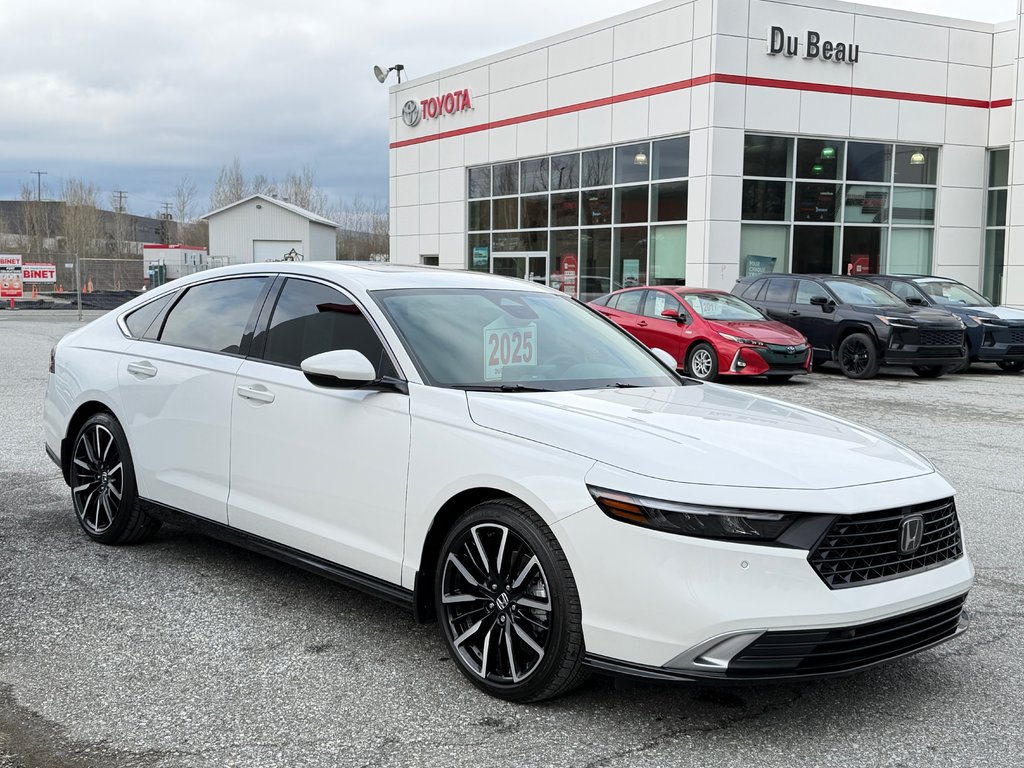 Honda Accord Hybrid TOURING 3.900KM / GO LES TAXI ! UN 2026 PAREIL C’EST 49,347$ / 2025 à Thetford Mines, Québec - 3 - w1024h768px