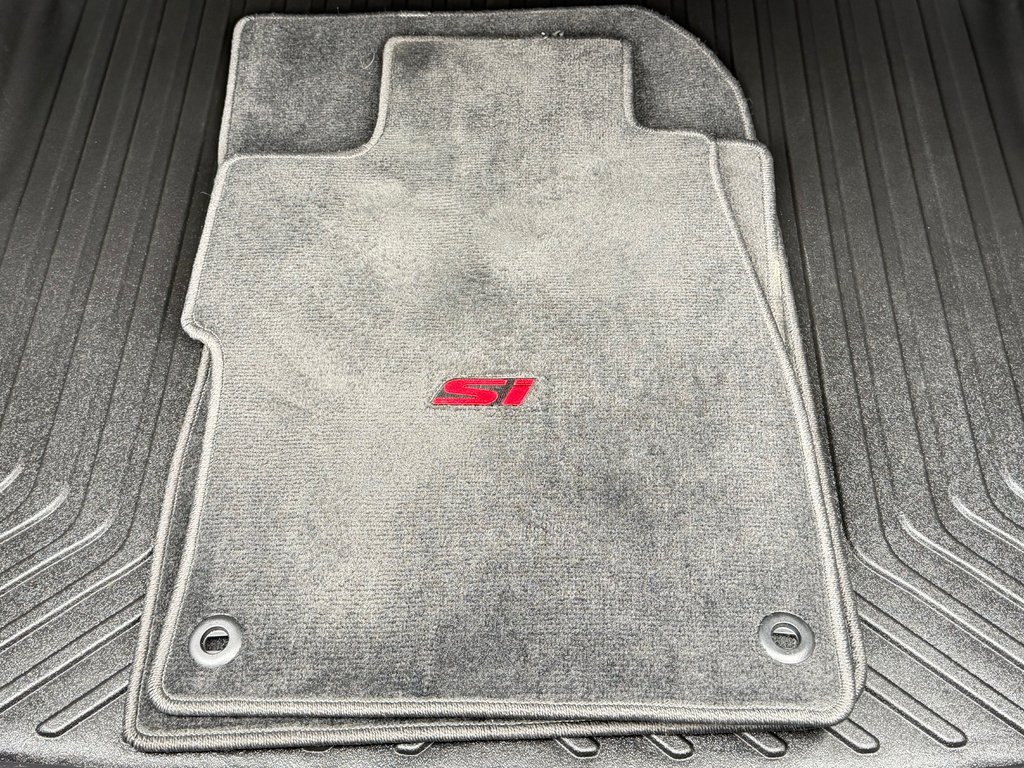 2015 Honda Civic Coupe SI / MANUELLE / DROPPÉ / TRÈS BAS KILOS / GO !!! / in Thetford Mines, Quebec - 57 - w1024h768px