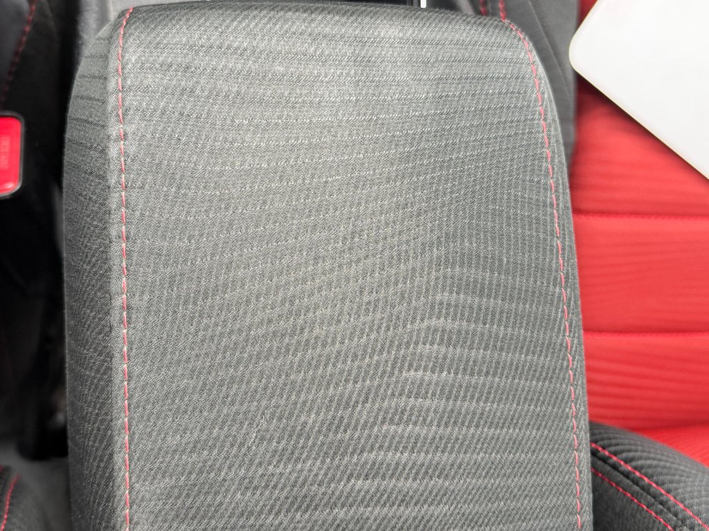 2015 Honda Civic Coupe SI / MANUELLE / DROPPÉ / TRÈS BAS KILOS / GO !!! / in Thetford Mines, Quebec - 48 - w1024h768px