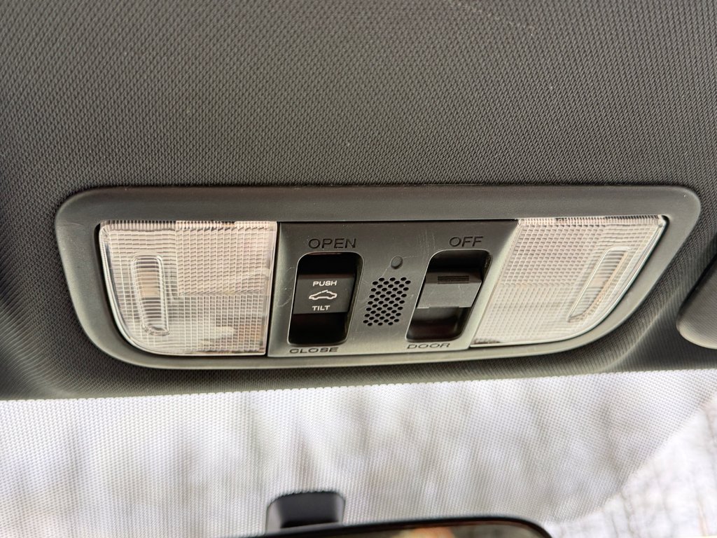 2015 Honda Civic Coupe SI / MANUELLE / DROPPÉ / TRÈS BAS KILOS / GO !!! / in Thetford Mines, Quebec - 51 - w1024h768px