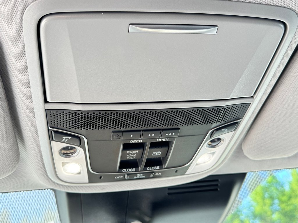 Honda CR-V TOURING AWD / HITCH / ENTRETENU AU POIL / 2018 à Thetford Mines, Québec - 62 - w1024h768px