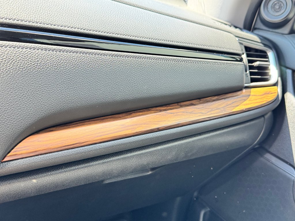 Honda CR-V TOURING AWD / HITCH / ENTRETENU AU POIL / 2018 à Thetford Mines, Québec - 60 - w1024h768px