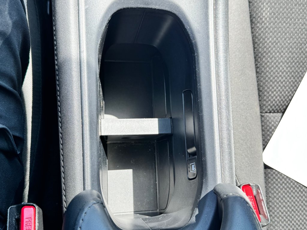 2020 Honda HR-V LX 2WD / GAR. FULL HONDA 09-06-27=160KM / DEAL / in Thetford Mines, Quebec - 45 - w1024h768px