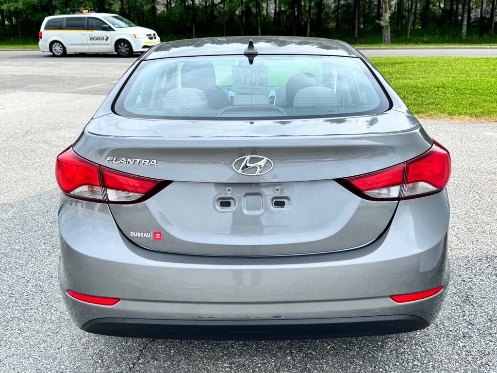 Hyundai Elantra GL * A/C * BAS KILOS * FINANCEMENT DISPONIBLE / 2014 à Thetford Mines, Québec - 6 - w1024h768px