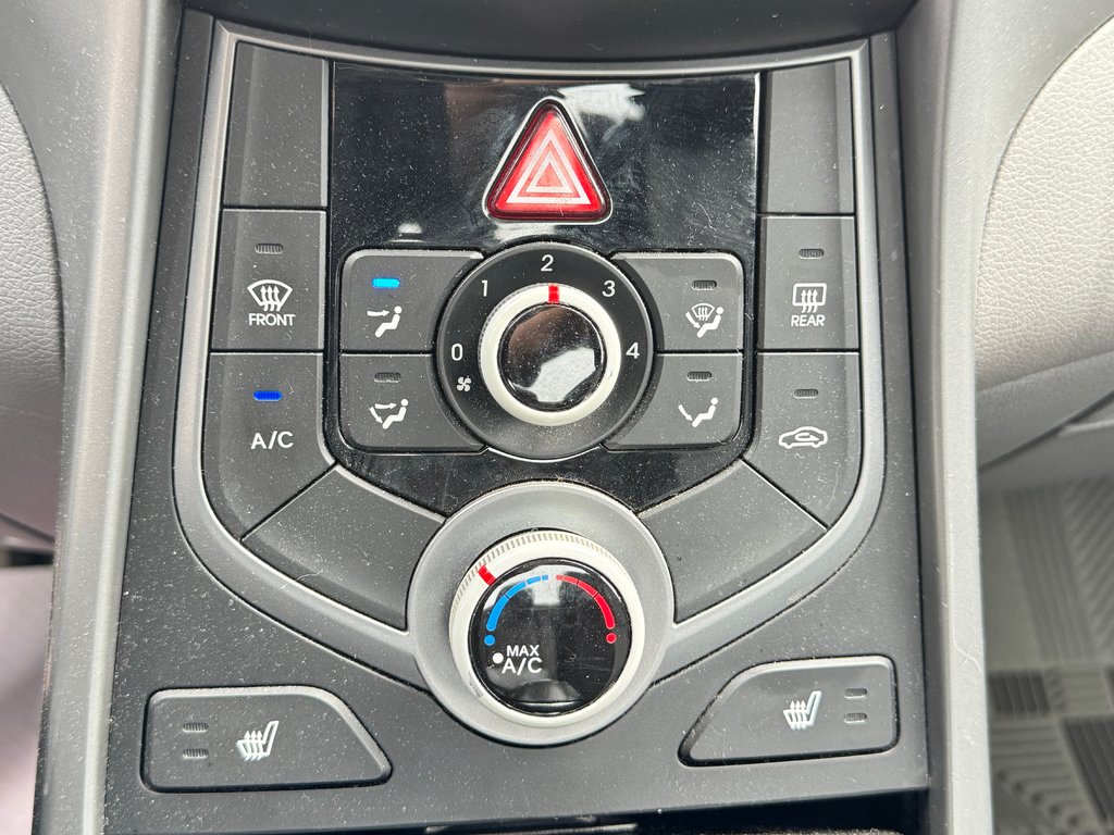 Hyundai Elantra GL * A/C * BAS KILOS * FINANCEMENT DISPONIBLE / 2014 à Thetford Mines, Québec - 36 - w1024h768px