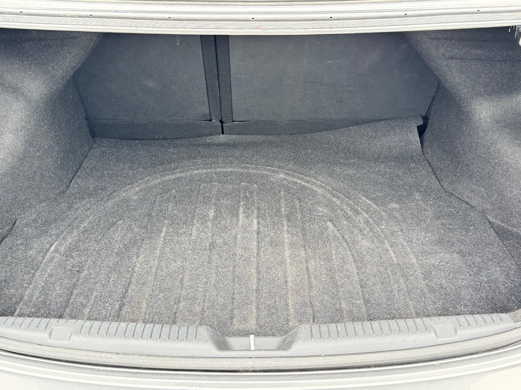 Hyundai Elantra GL * A/C * BAS KILOS * FINANCEMENT DISPONIBLE / 2014 à Thetford Mines, Québec - 51 - w1024h768px