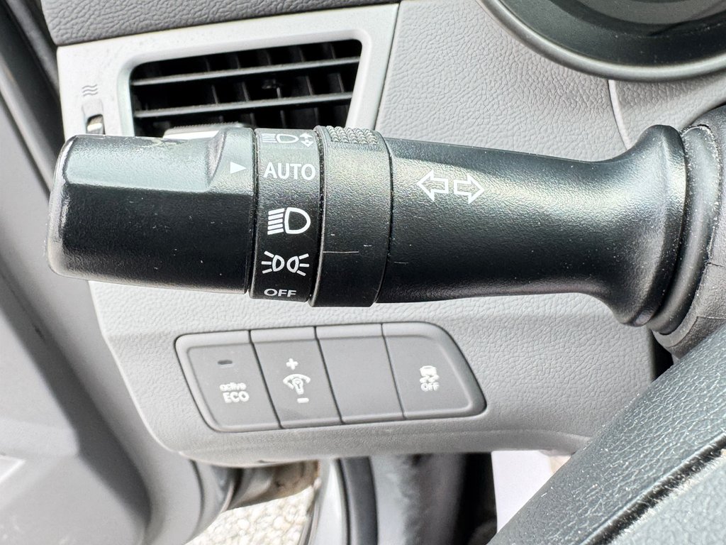 Hyundai Elantra GL * A/C * BAS KILOS * FINANCEMENT DISPONIBLE / 2014 à Thetford Mines, Québec - 30 - w1024h768px