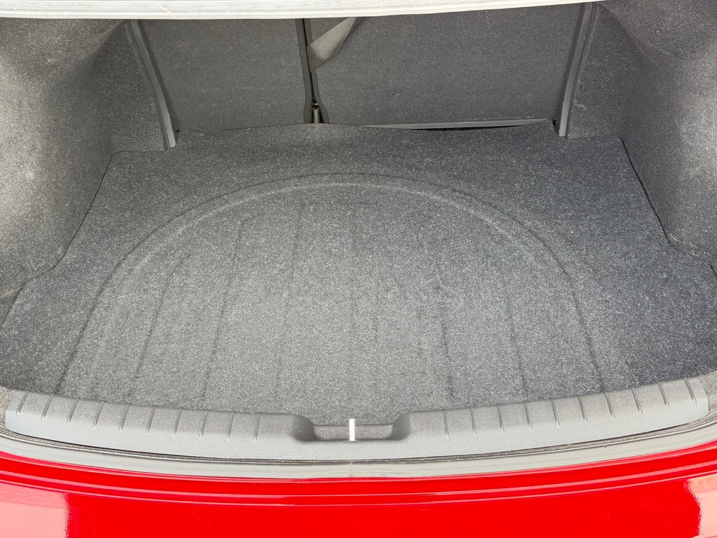 Hyundai Elantra GL / AUTOM / TRÈS BAS KILOS 70.200KM WOW !!!!!! / 2018 à Thetford Mines, Québec - 55 - w1024h768px