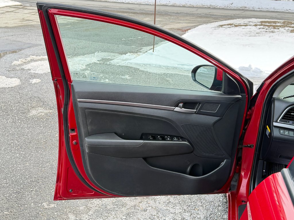 Hyundai Elantra GL / AUTOM / TRÈS BAS KILOS 70.200KM WOW !!!!!! / 2018 à Thetford Mines, Québec - 23 - w1024h768px