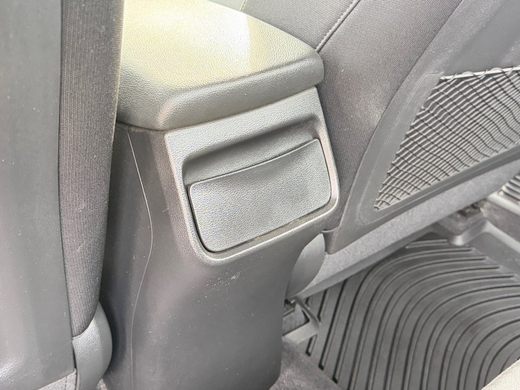 Hyundai Elantra GL / AUTOM / TRÈS BAS KILOS 70.200KM WOW !!!!!! / 2018 à Thetford Mines, Québec - 54 - w1024h768px