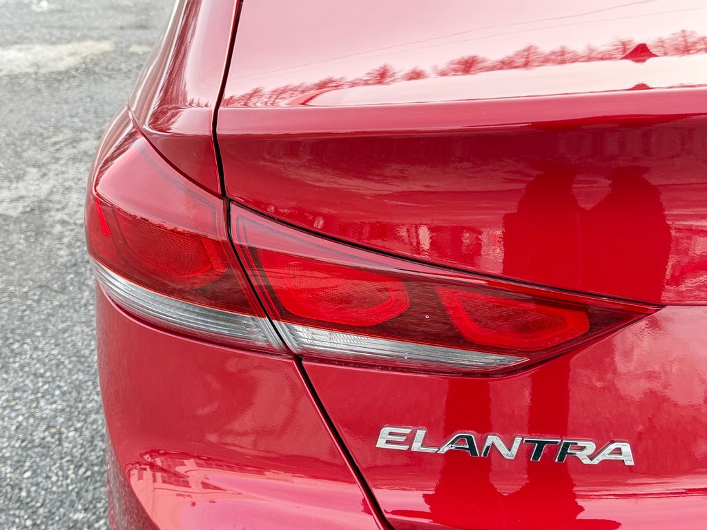 Hyundai Elantra GL / AUTOM / TRÈS BAS KILOS 70.200KM WOW !!!!!! / 2018 à Thetford Mines, Québec - 19 - w1024h768px