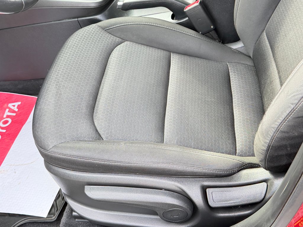 Hyundai Elantra GL / AUTOM / TRÈS BAS KILOS 70.200KM WOW !!!!!! / 2018 à Thetford Mines, Québec - 29 - w1024h768px