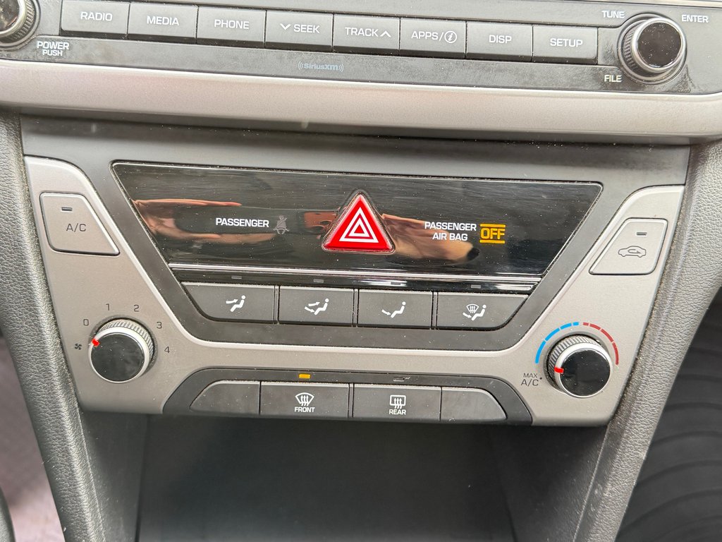 Hyundai Elantra GL / AUTOM / TRÈS BAS KILOS 70.200KM WOW !!!!!! / 2018 à Thetford Mines, Québec - 40 - w1024h768px