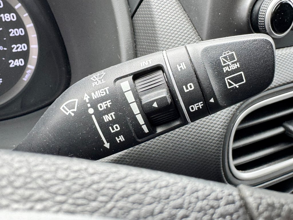 Hyundai Kona ESSENTIEL AWD / VUS A BAS PRIX / AUBAINE / 2019 à Thetford Mines, Québec - 35 - w1024h768px