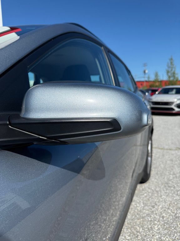 2021 Hyundai Kona ESSENTIAL AWD / BAS KILOS / AUBAINE !! / in Thetford Mines, Quebec - 12 - w1024h768px