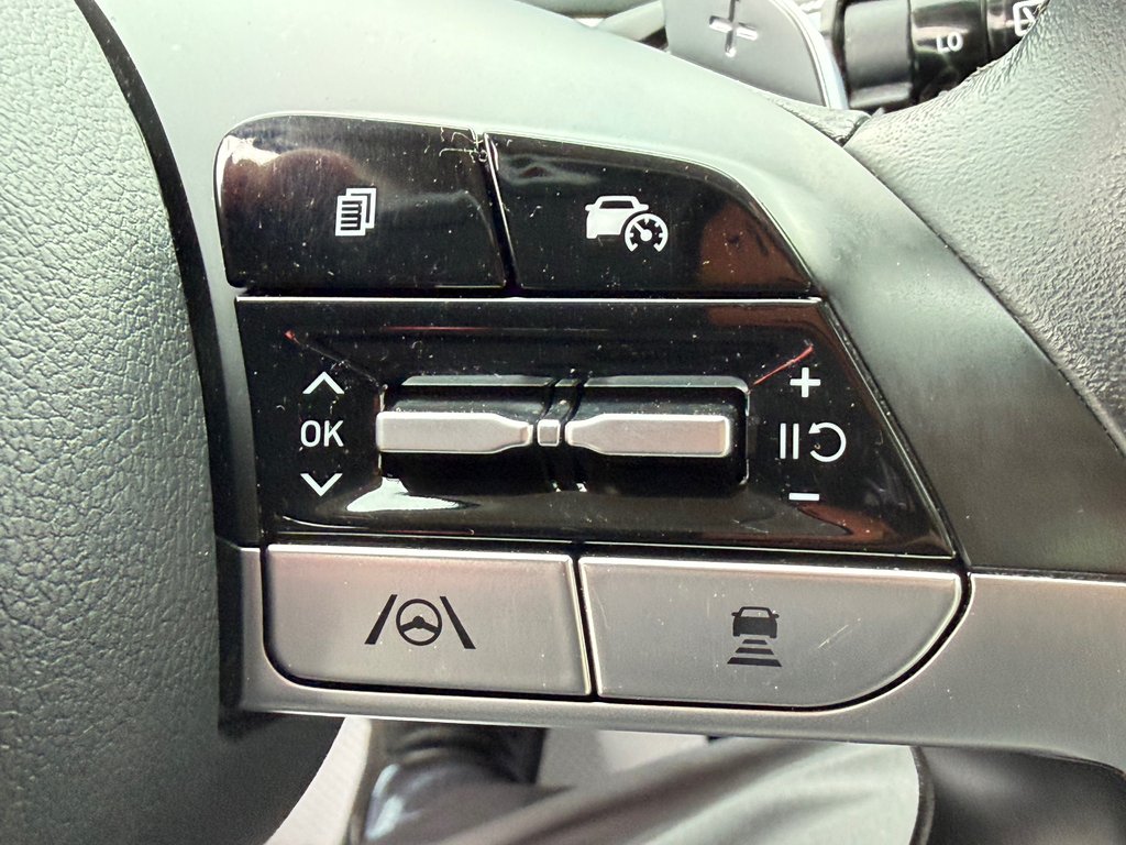 Hyundai Tucson Hybrid ULTIMATE AWD / BAS KILOS / JAMAIS ACCIDENTÉ / 2022 à Thetford Mines, Québec - 40 - w1024h768px