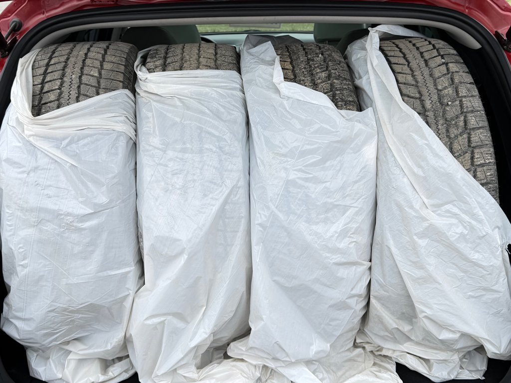 Hyundai Tucson Hybrid ULTIMATE AWD / BAS KILOS / JAMAIS ACCIDENTÉ / 2022 à Thetford Mines, Québec - 64 - w1024h768px