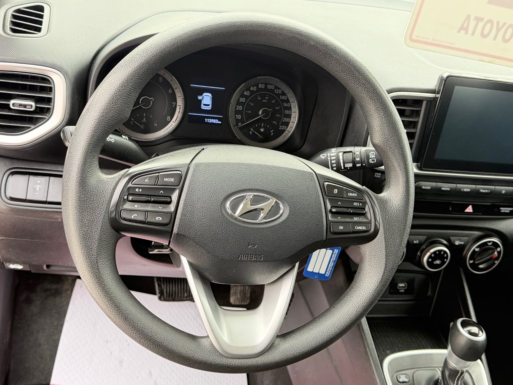 2021 Hyundai Venue Essential / AUTOM / BEAU - BON - PAS CHER / in Thetford Mines, Quebec - 25 - w1024h768px