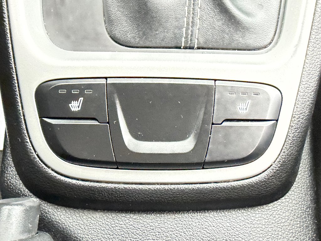 2021 Hyundai Venue Essential / AUTOM / BEAU - BON - PAS CHER / in Thetford Mines, Quebec - 38 - w1024h768px