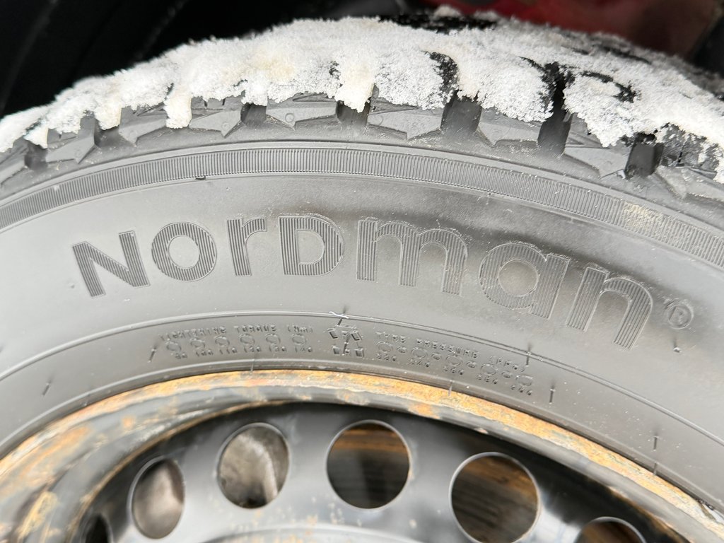 2021 Hyundai Venue Essential / AUTOM / BEAU - BON - PAS CHER / in Thetford Mines, Quebec - 14 - w1024h768px