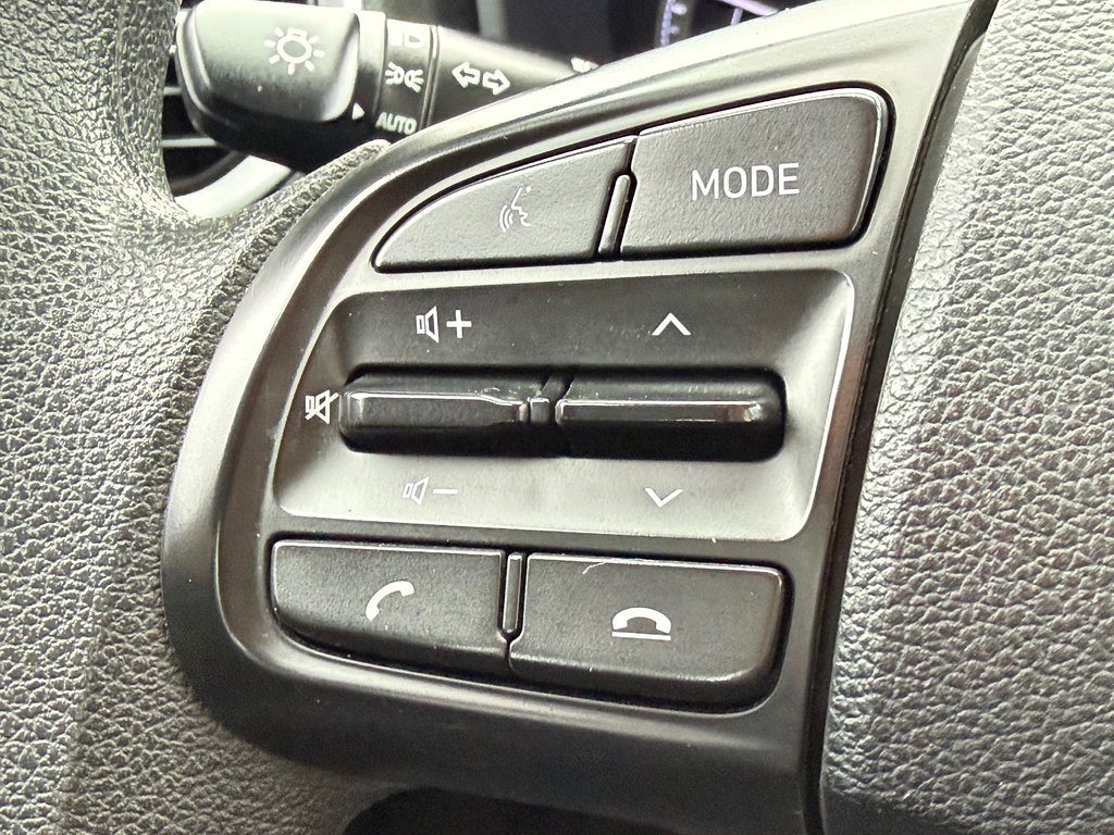 2021 Hyundai Venue Essential / AUTOM / BEAU - BON - PAS CHER / in Thetford Mines, Quebec - 27 - w1024h768px