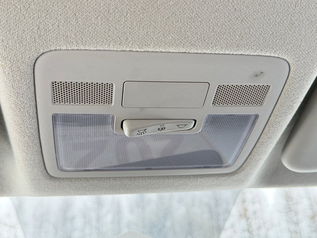 2021 Hyundai Venue Essential / AUTOM / BEAU - BON - PAS CHER / in Thetford Mines, Quebec - 42 - w1024h768px