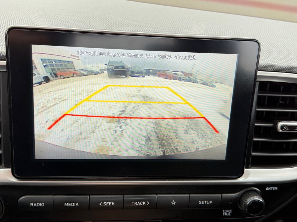 2021 Hyundai Venue Essential / AUTOM / BEAU - BON - PAS CHER / in Thetford Mines, Quebec - 33 - w1024h768px