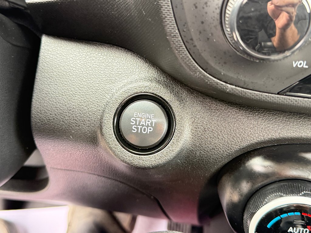 Hyundai Venue Ultimate * LA TOTALE * GAR, FULL 17-05-32=160KM / 2024 à Thetford Mines, Québec - 37 - w1024h768px