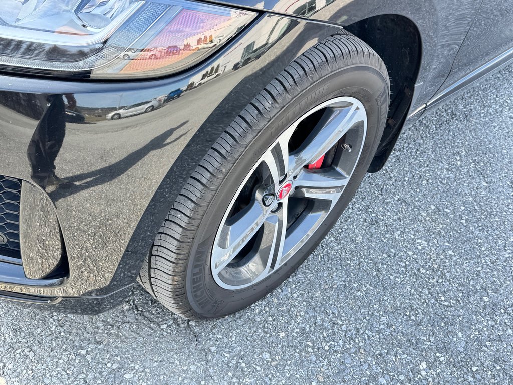 Jaguar F-PACE S PACE / TRÈS PROPRE / INSPECTÉ / TRÈS RARE / 2018 à Thetford Mines, Québec - 16 - w1024h768px