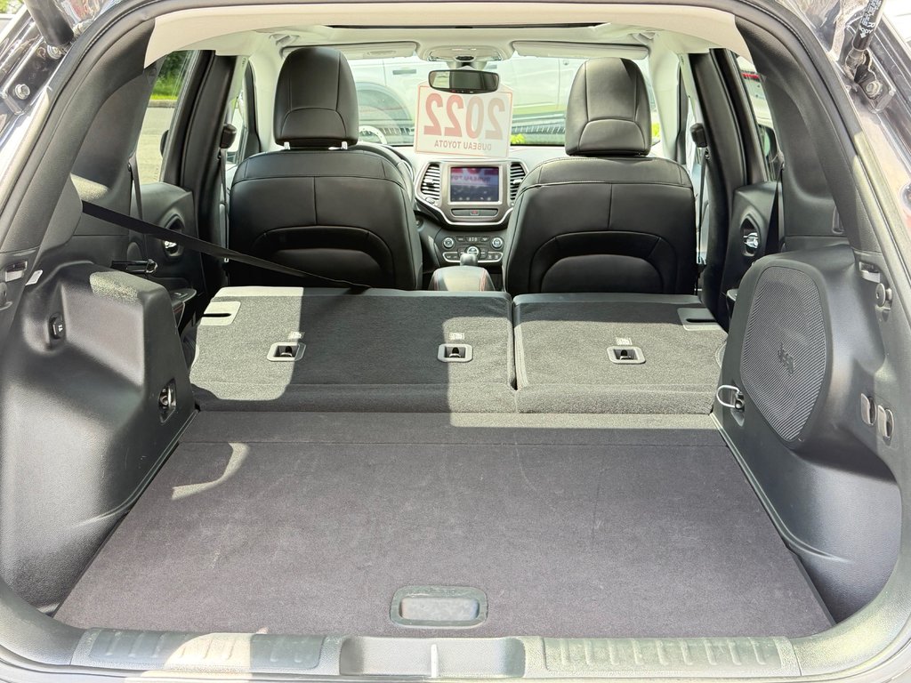 Jeep Cherokee TRAILHAWK ÉLITE / TOIT PANO / SIÈGE VENTILÉS ET + 2022 à Thetford Mines, Québec - 68 - w1024h768px