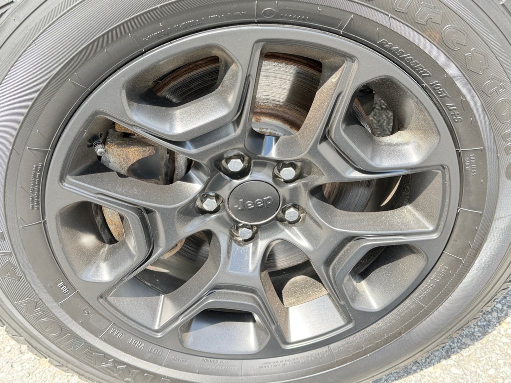 Jeep Cherokee TRAILHAWK ÉLITE / TOIT PANO / SIÈGE VENTILÉS ET + 2022 à Thetford Mines, Québec - 16 - w1024h768px