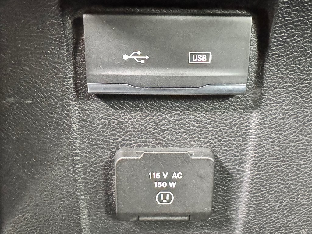 Jeep Wrangler Unlimited SAHARA / 2 TOIT / PRIX IMBATTABLE / 2019 à Thetford Mines, Québec - 57 - w1024h768px