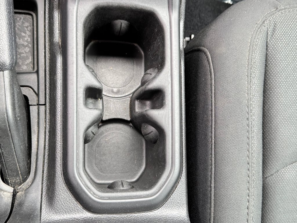 Jeep Wrangler Unlimited SAHARA / 2 TOIT / PRIX IMBATTABLE / 2019 à Thetford Mines, Québec - 48 - w1024h768px