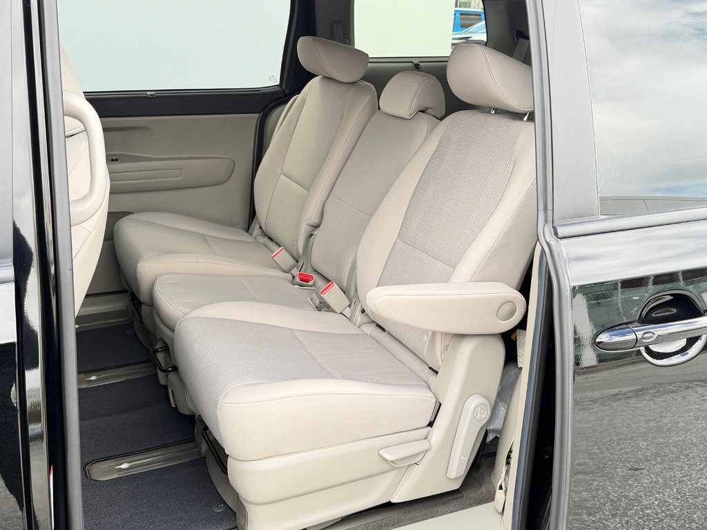 2020 Kia Sedona LX+ / TRÈS BAS KILOS / V6 / 8 PASSAGERS WOW ! / in Thetford Mines, Quebec - 54 - w1024h768px