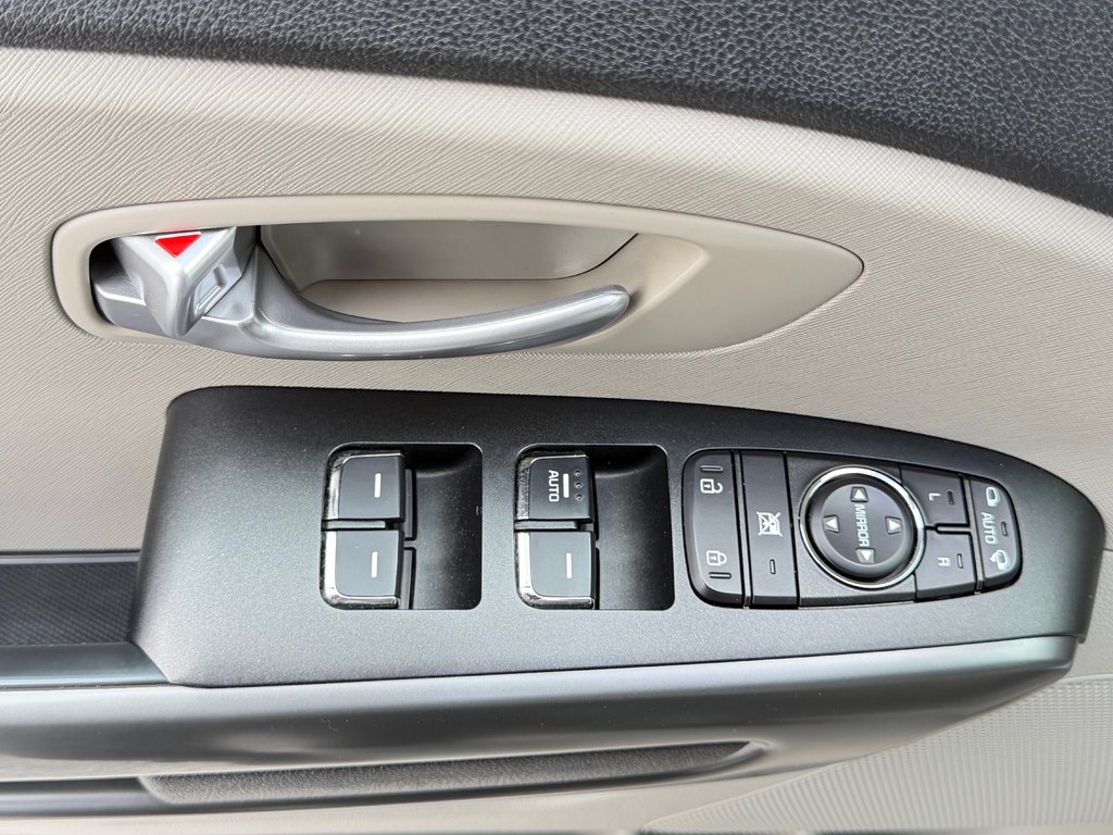 2020 Kia Sedona LX+ / TRÈS BAS KILOS / V6 / 8 PASSAGERS WOW ! / in Thetford Mines, Quebec - 26 - w1024h768px