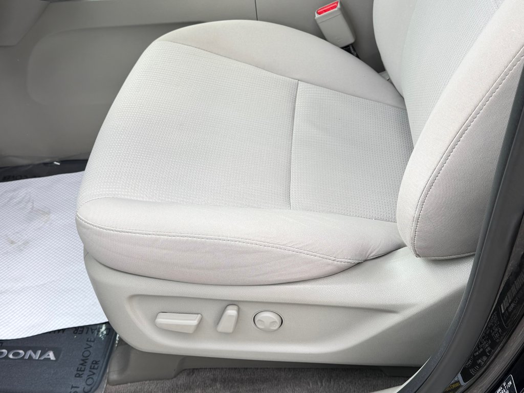 2020 Kia Sedona LX+ / TRÈS BAS KILOS / V6 / 8 PASSAGERS WOW ! / in Thetford Mines, Quebec - 30 - w1024h768px