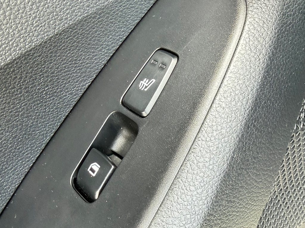 Kia Seltos EX PREMIUM AWD / 41.000KM / SIÈGE CLIMATISÉ ET + / 2023 à Thetford Mines, Québec - 61 - w1024h768px