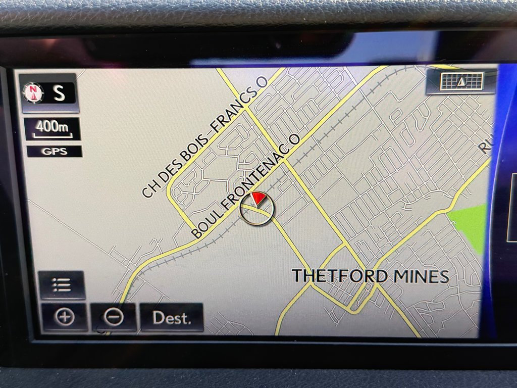 2017 Lexus IS 300 in Thetford Mines, Quebec - 42 - w1024h768px