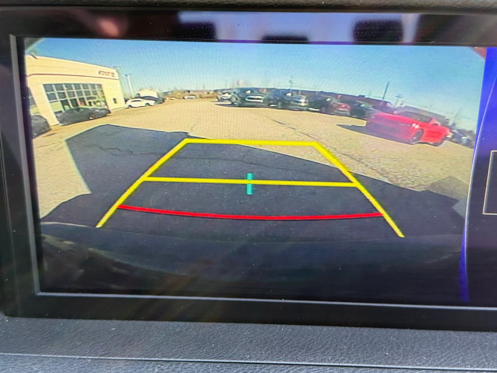 2017 Lexus IS 300 in Thetford Mines, Quebec - 43 - w1024h768px