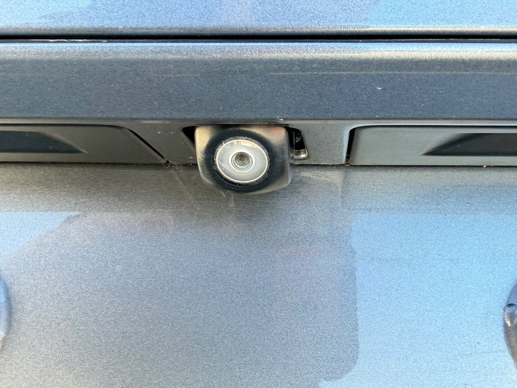 2017 Lexus IS 300 in Thetford Mines, Quebec - 22 - w1024h768px