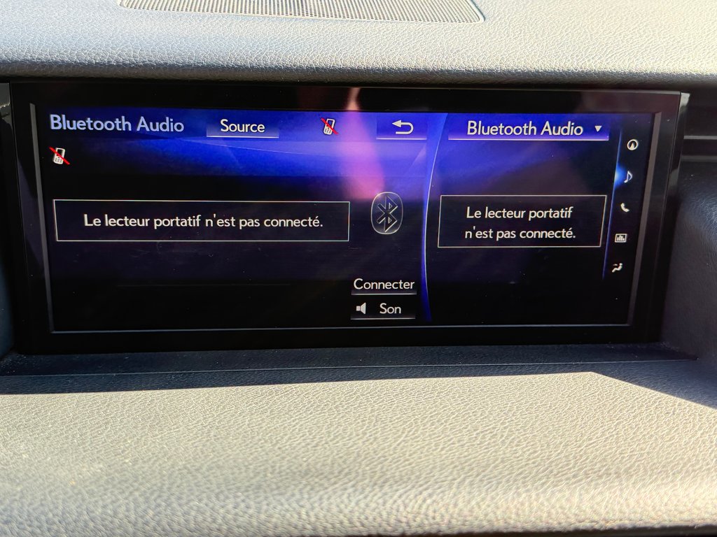 2017 Lexus IS 300 in Thetford Mines, Quebec - 41 - w1024h768px