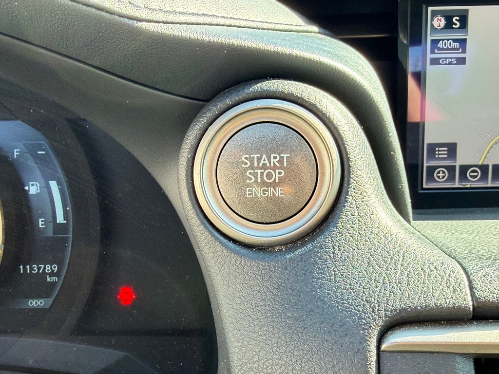 2017 Lexus IS 300 in Thetford Mines, Quebec - 45 - w1024h768px