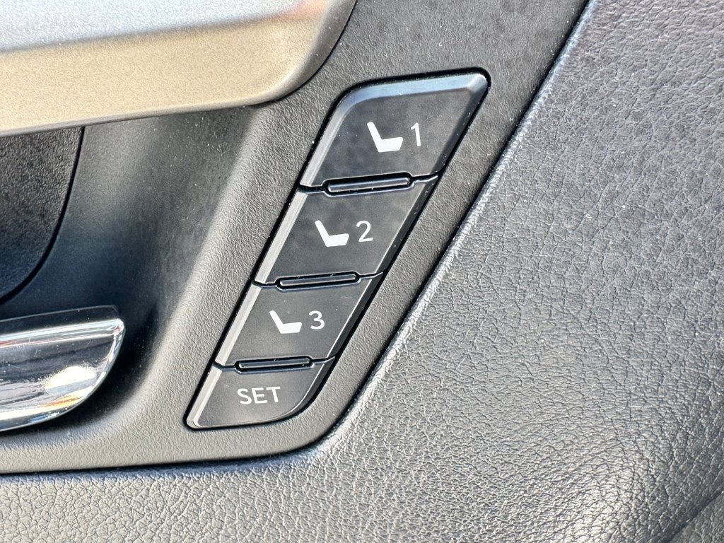 Lexus RX 450h / HYBRIDE / INSPECTÉ / IMPECCABLE / 2020 à Thetford Mines, Québec - 30 - w1024h768px