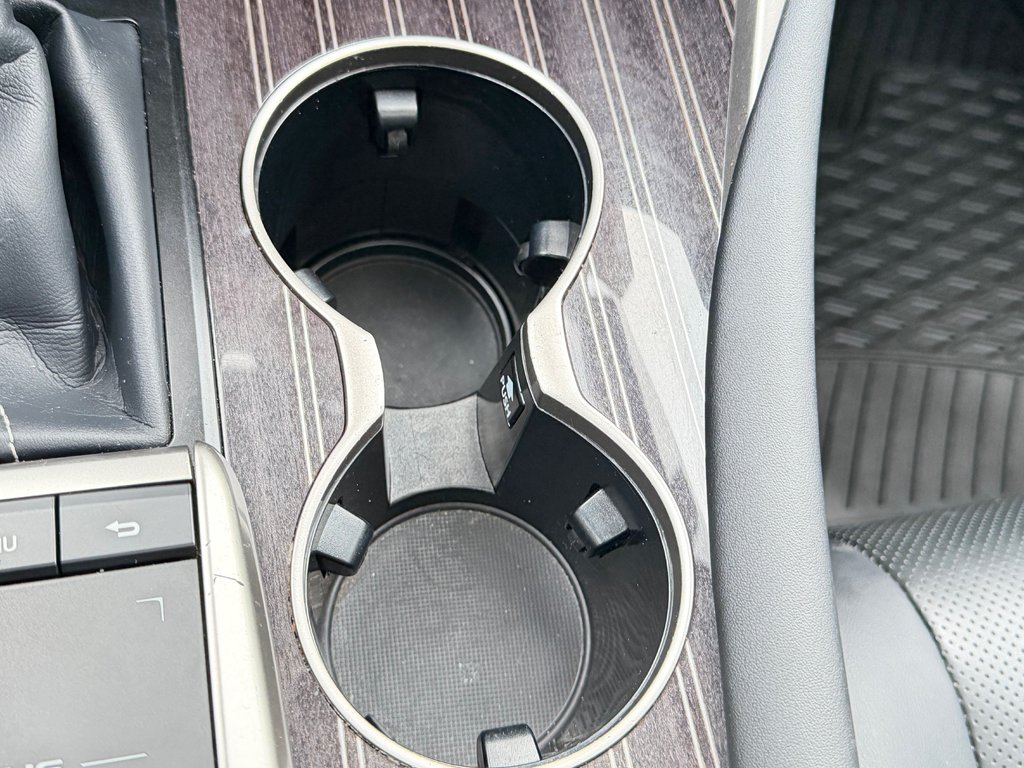 2022 Lexus RX 450h / GAR. FULL 16-03-26=100KM LEXUS / PRIX in Thetford Mines, Quebec - 63 - w1024h768px