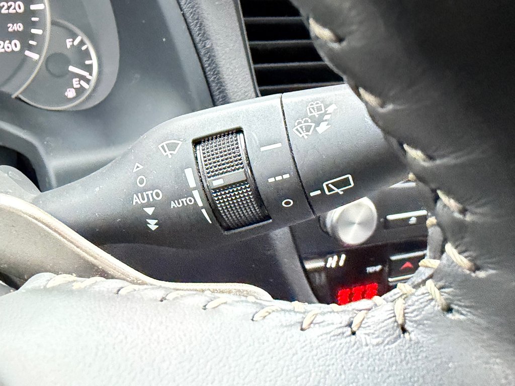 2022 Lexus RX 450h / GAR. FULL 16-03-26=100KM LEXUS / PRIX in Thetford Mines, Quebec - 52 - w1024h768px