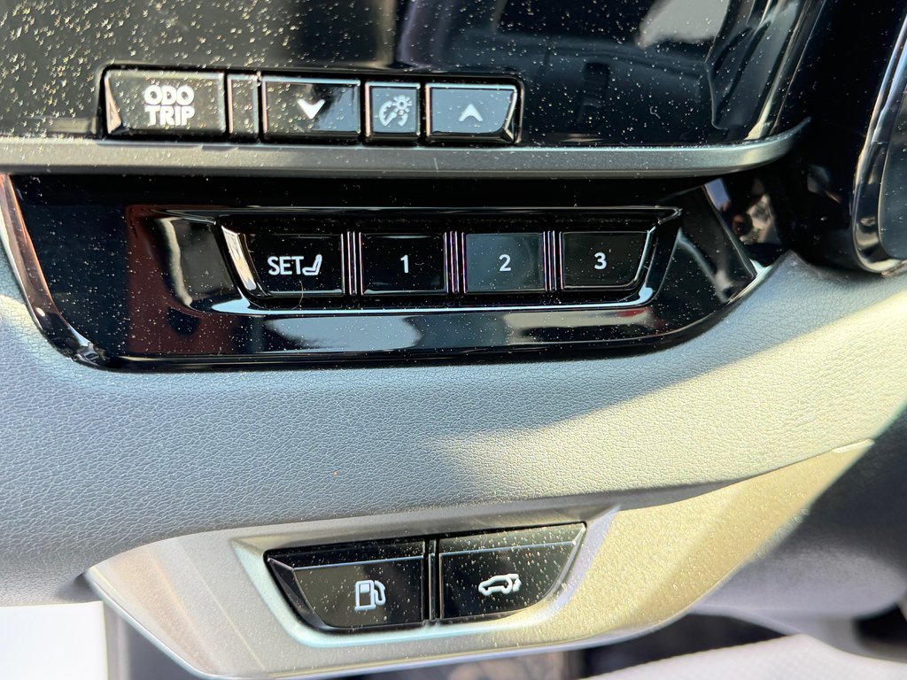 2024 Lexus RX 350 / PREMIUM / COMME NEUF / AWD / GARANTIE LEXUS 30-05-30=110km / in Thetford Mines, Quebec - 39 - w1024h768px
