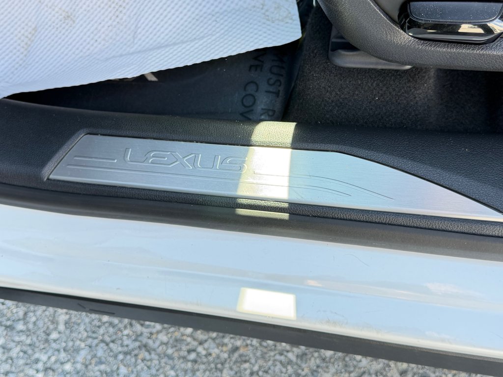 2024 Lexus RX 350 / PREMIUM / COMME NEUF / AWD / GARANTIE LEXUS 30-05-30=110km / in Thetford Mines, Quebec - 35 - w1024h768px